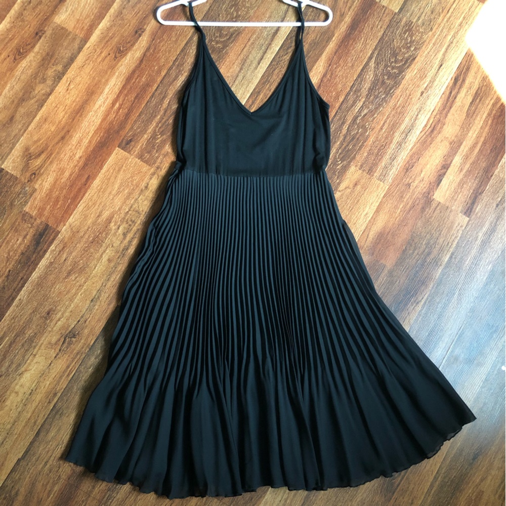 Black accordion 🪗 dress